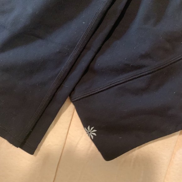 Athlete Cropped Chaturanga Leggings- Black Size M - Picture 6 of 6